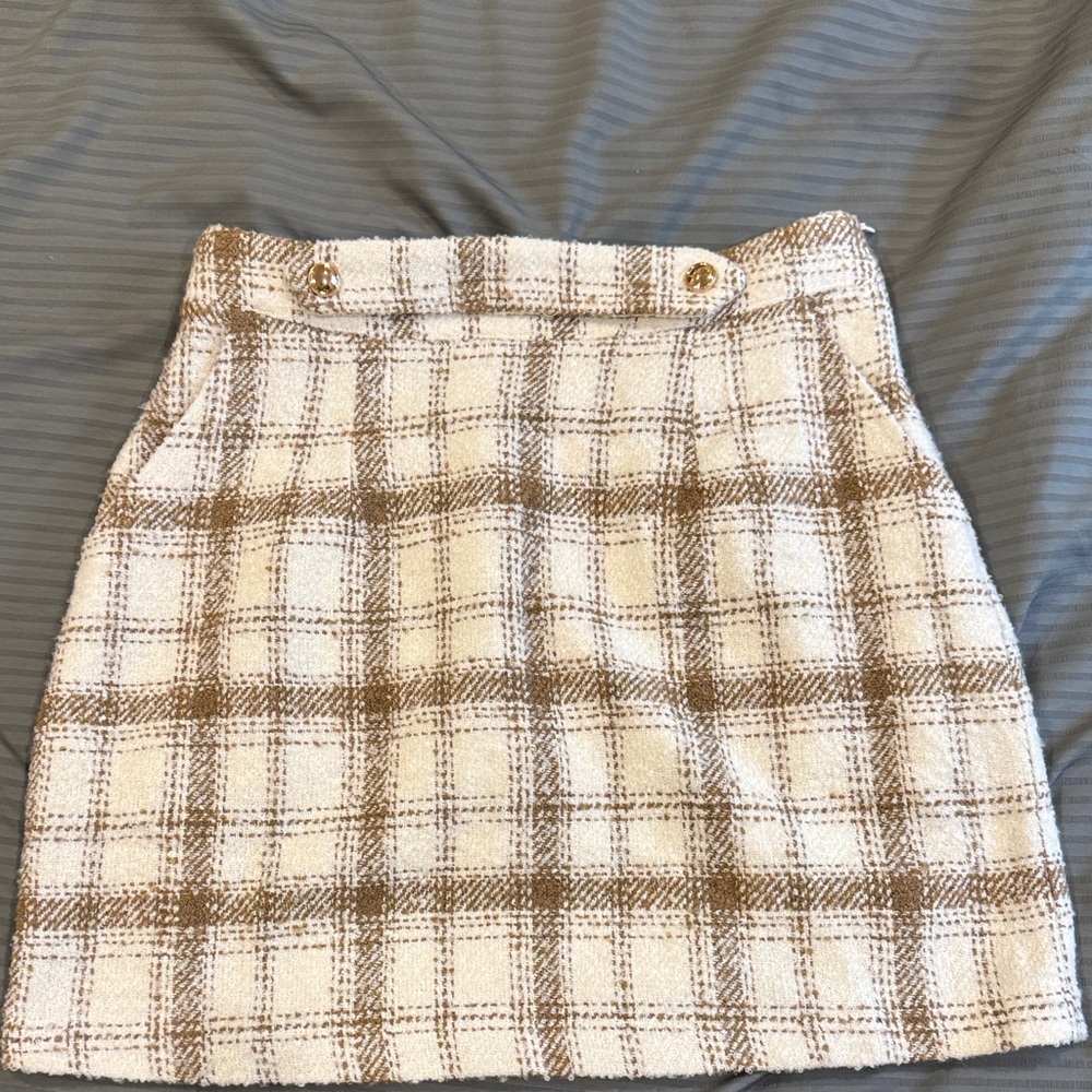 Elegant Checkered Mini Skirt in Brown and Cream